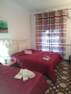 Отель B&B con cucina La Ninfea  Кальтаджироне